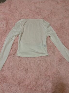 Women’s White Long-Sleeve Slim Fit Top